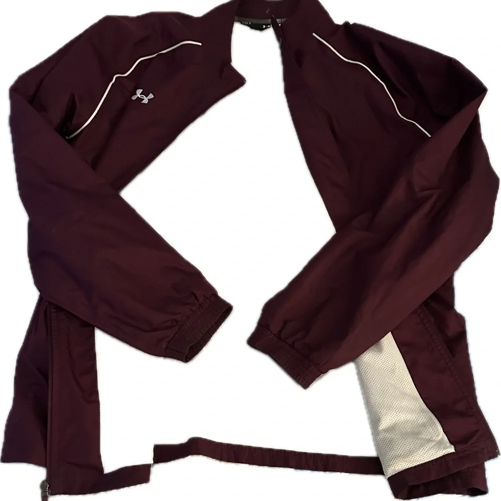 Under Armour lightweight maroon